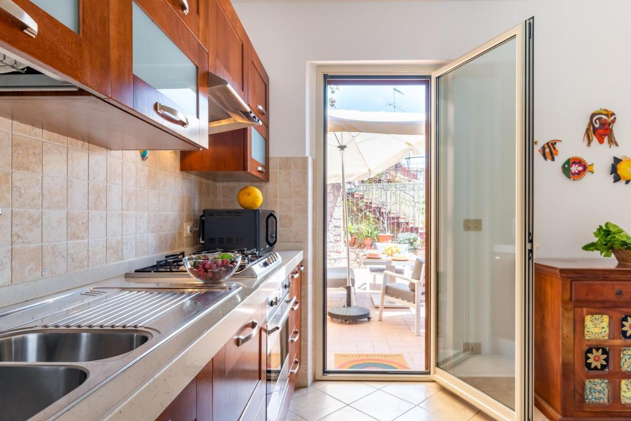 Taormina Panoramic Apartment With Parking Exterior foto