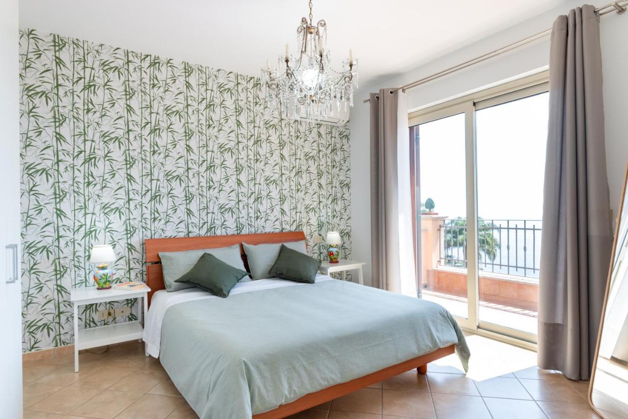 Taormina Panoramic Apartment With Parking Exterior foto