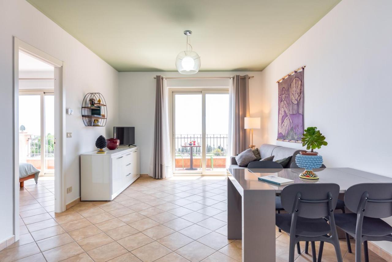 Taormina Panoramic Apartment With Parking Exterior foto