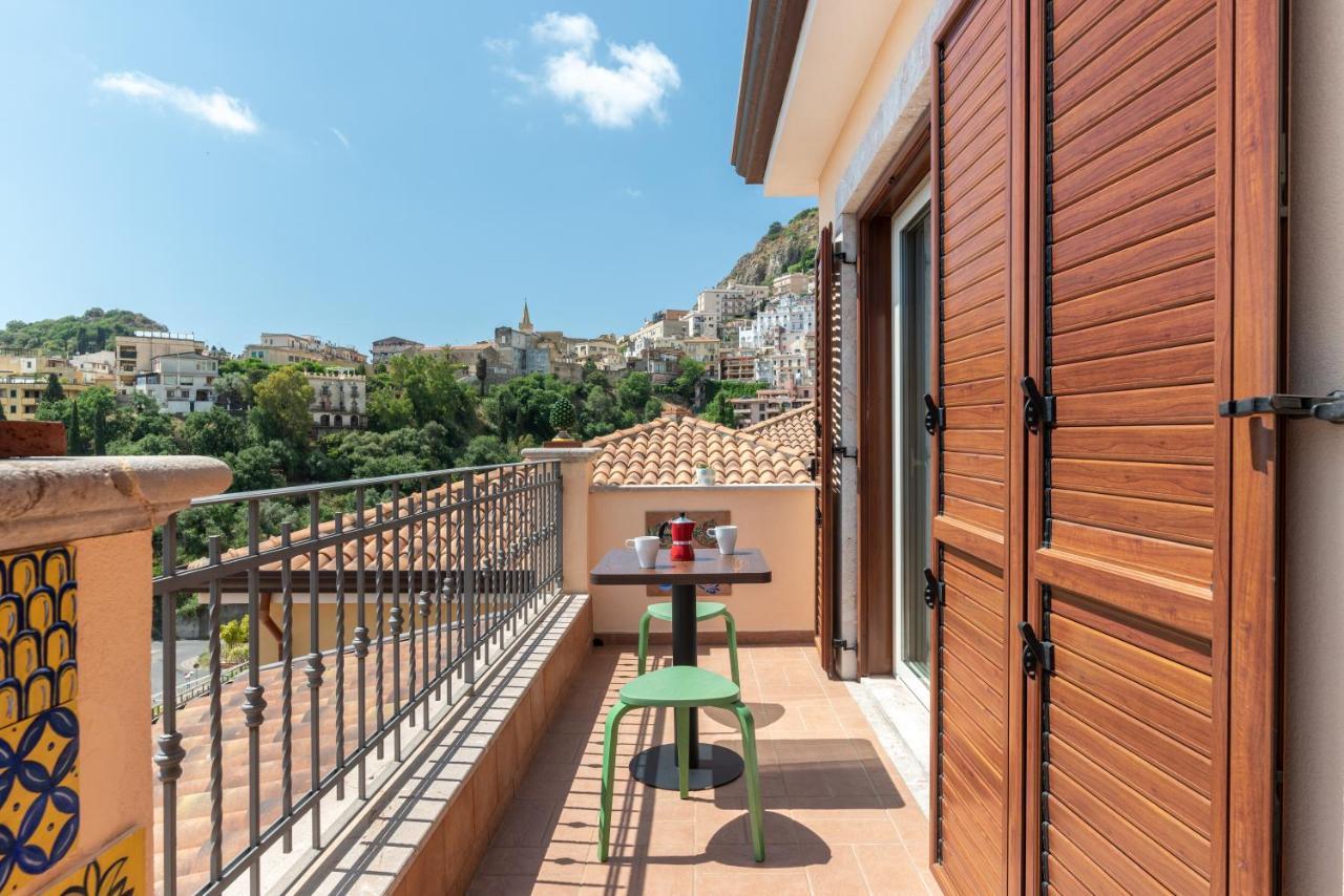 Taormina Panoramic Apartment With Parking Exterior foto
